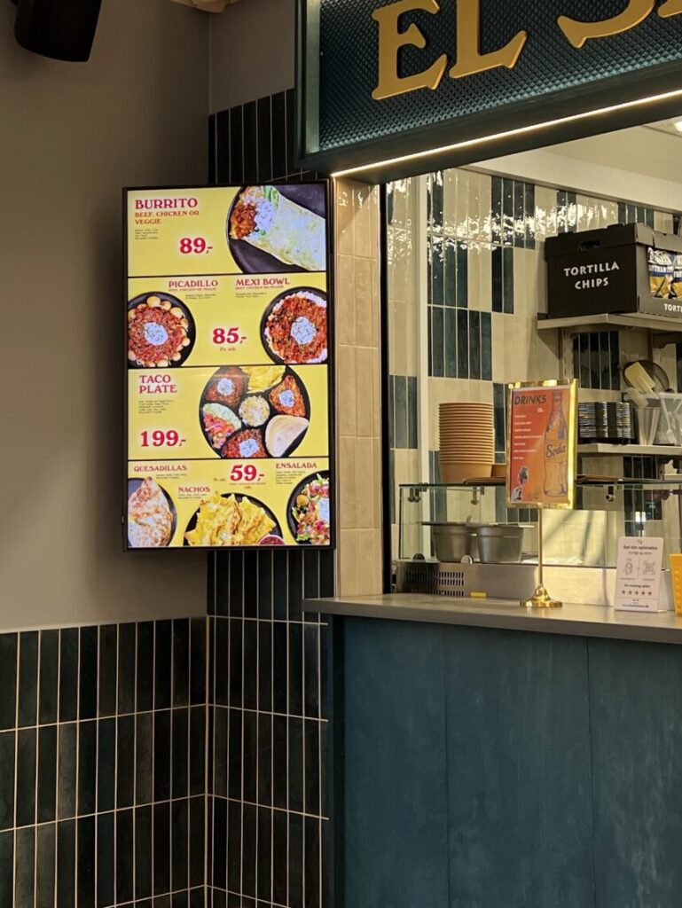 Digital Skiltning vist ved en restaurant med menukort